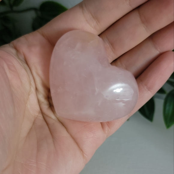 Rose Quartz heart - Picture 2 of 3
